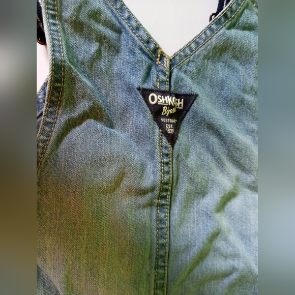 Oshkosh B'Gosh Shortalls 3T - Picture 5 of 8